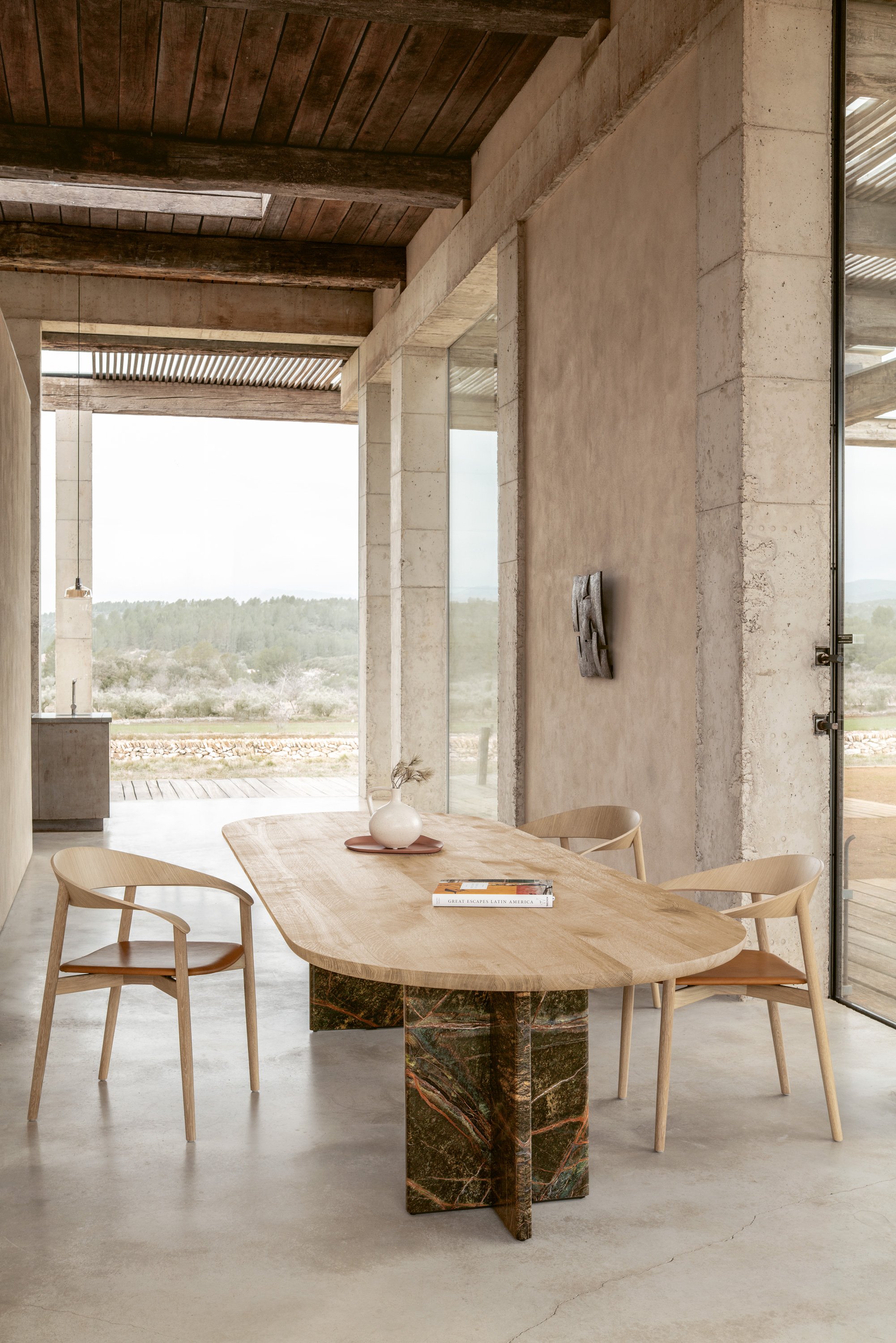 bc17_trox_oval_tisch_basic_e_04